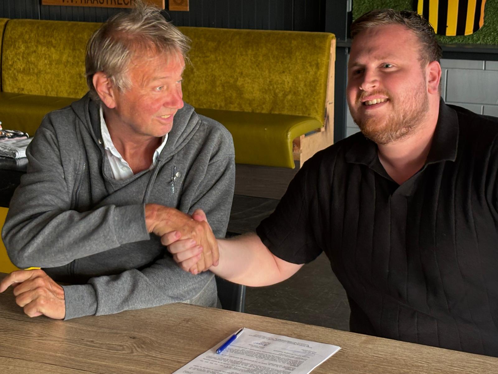 Melvin Dupper tekent weer bij🥳🖌️.