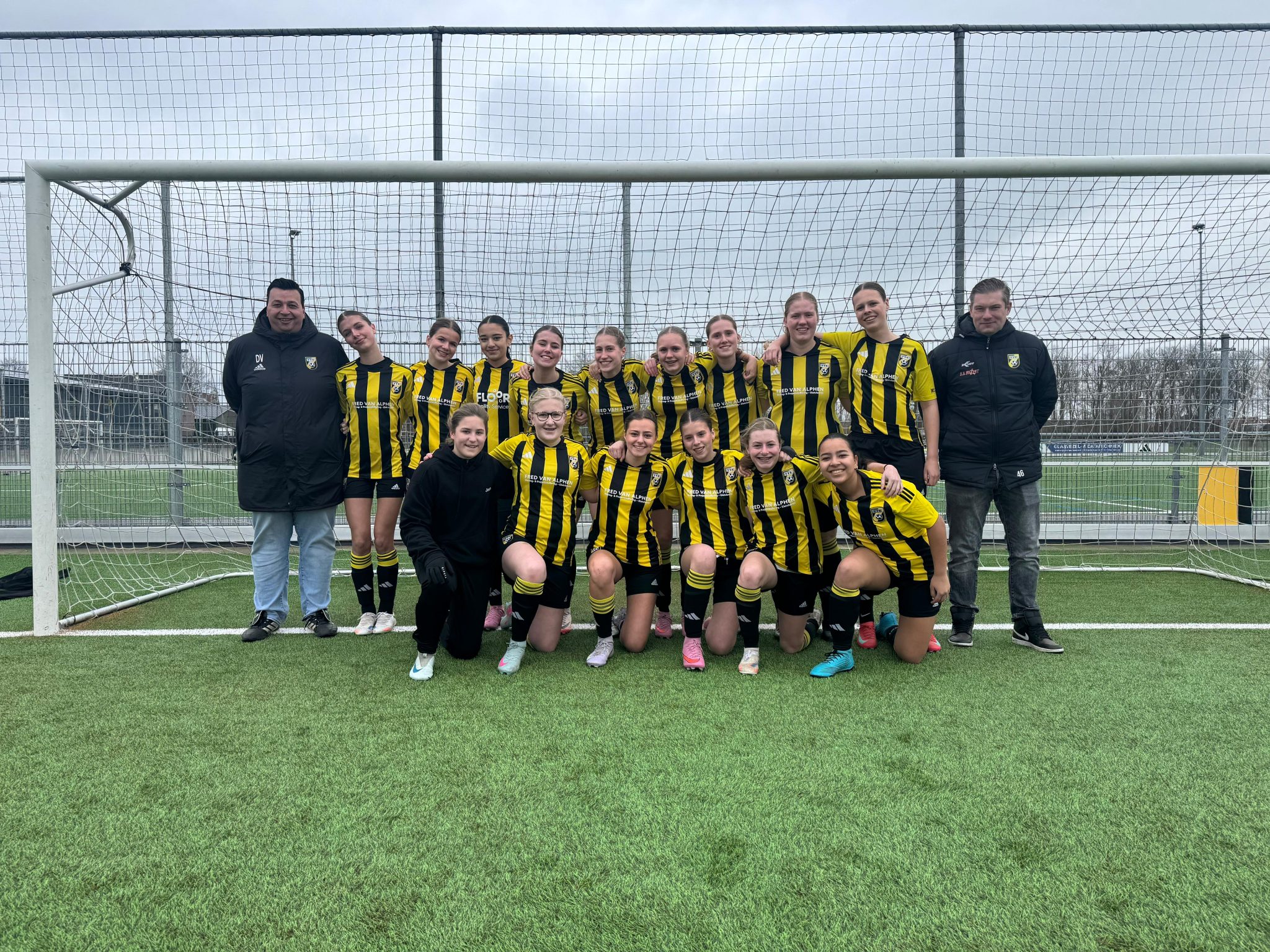 MO17-1 wint 3e keer op een rij🥳
